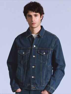 Vintage 2009 Levi's Dark Blue Denim Trucker Jacket